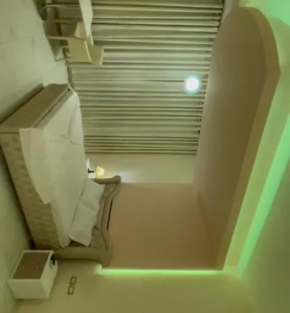 酒店 Hotel Gjyshi Qerrexhias