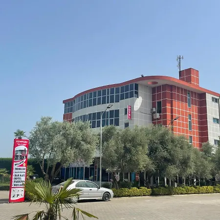 Hotel Gjyshi מלון Qerrexhias