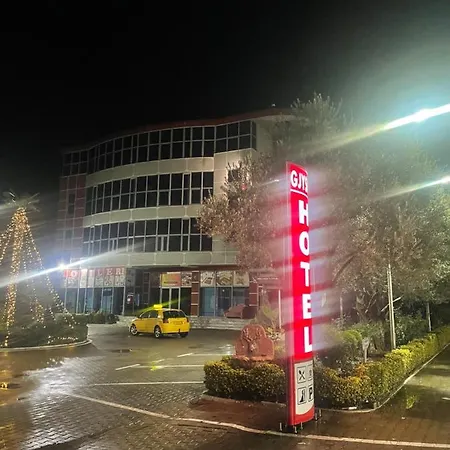 Hotel Gjyshi 3* Qerek