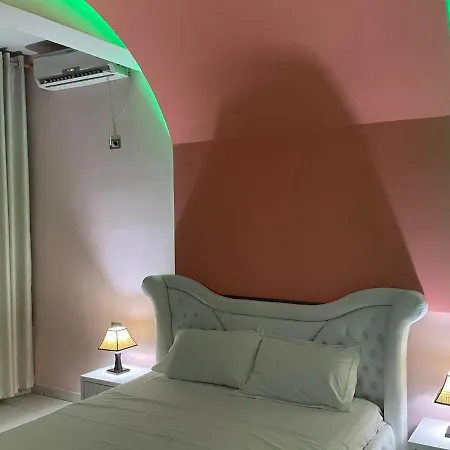 Hotel Gjyshi