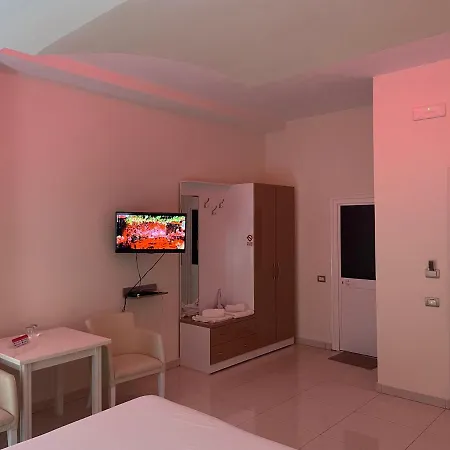 Hotel Gjyshi מלון Qerrexhias
